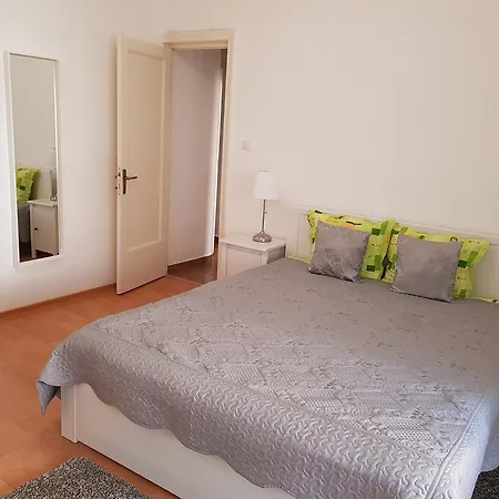 Racovita Studio Apartment *